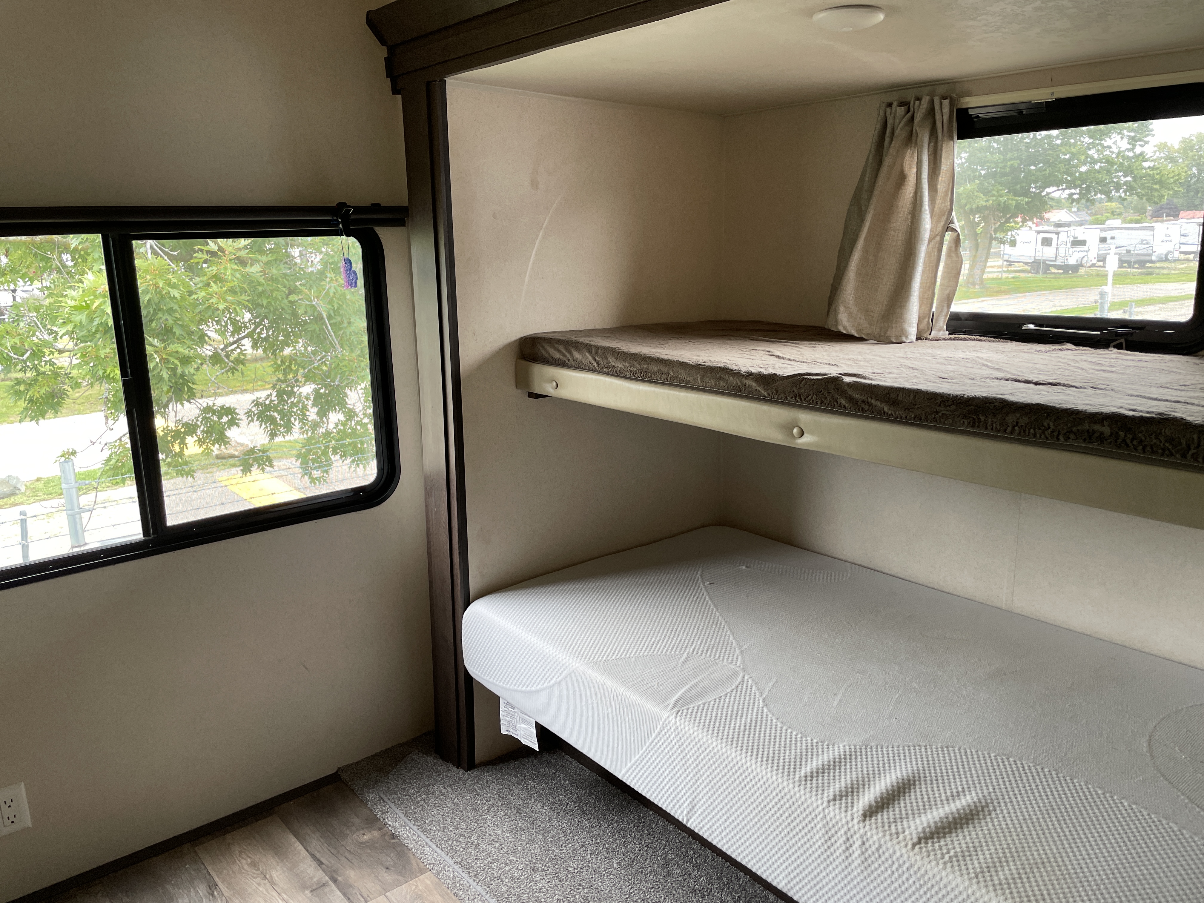 2019 Forest River Salem 32BHT, $ 20,990