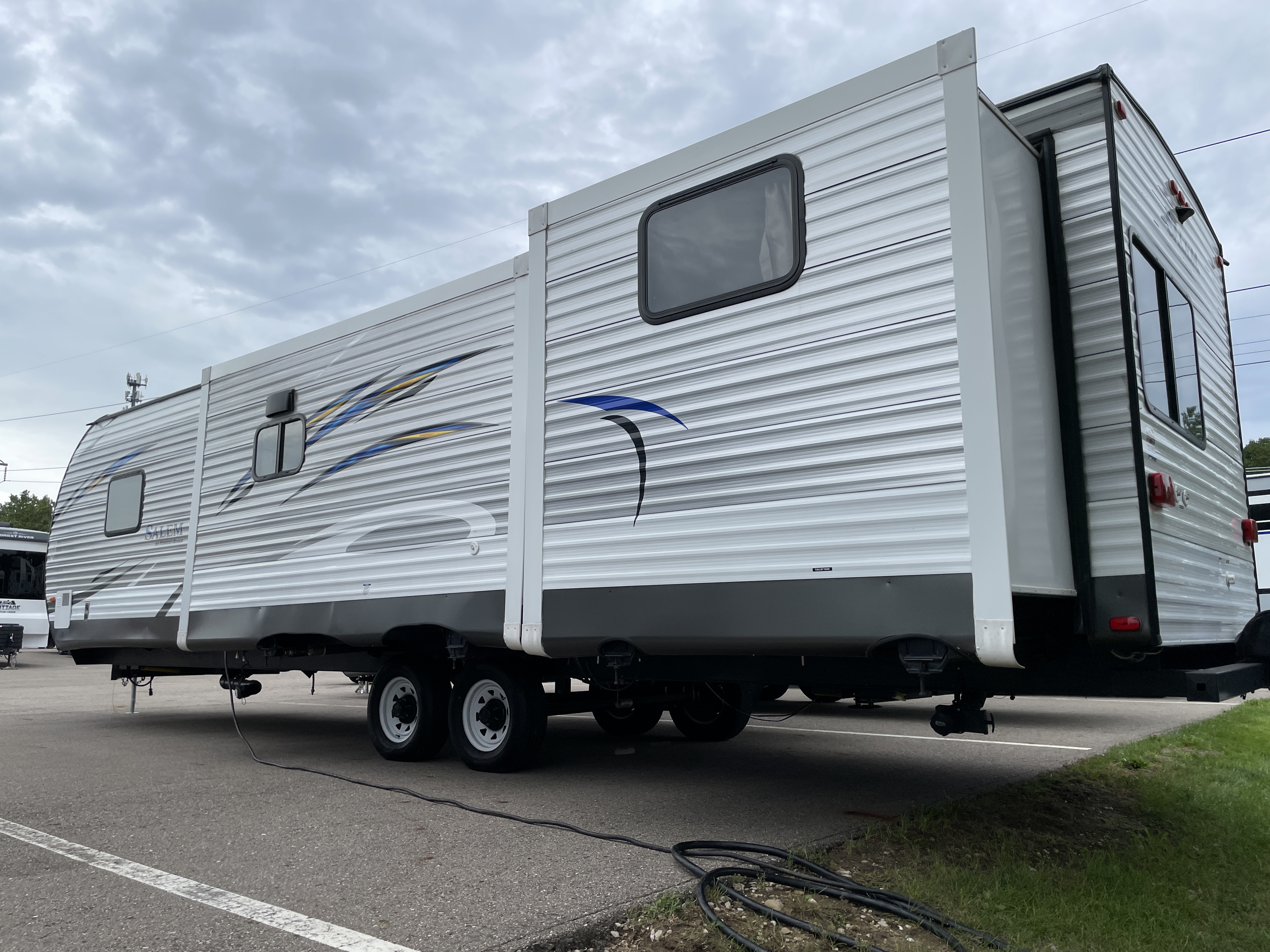 2019 Forest River Salem 32BHT, $ 20,990