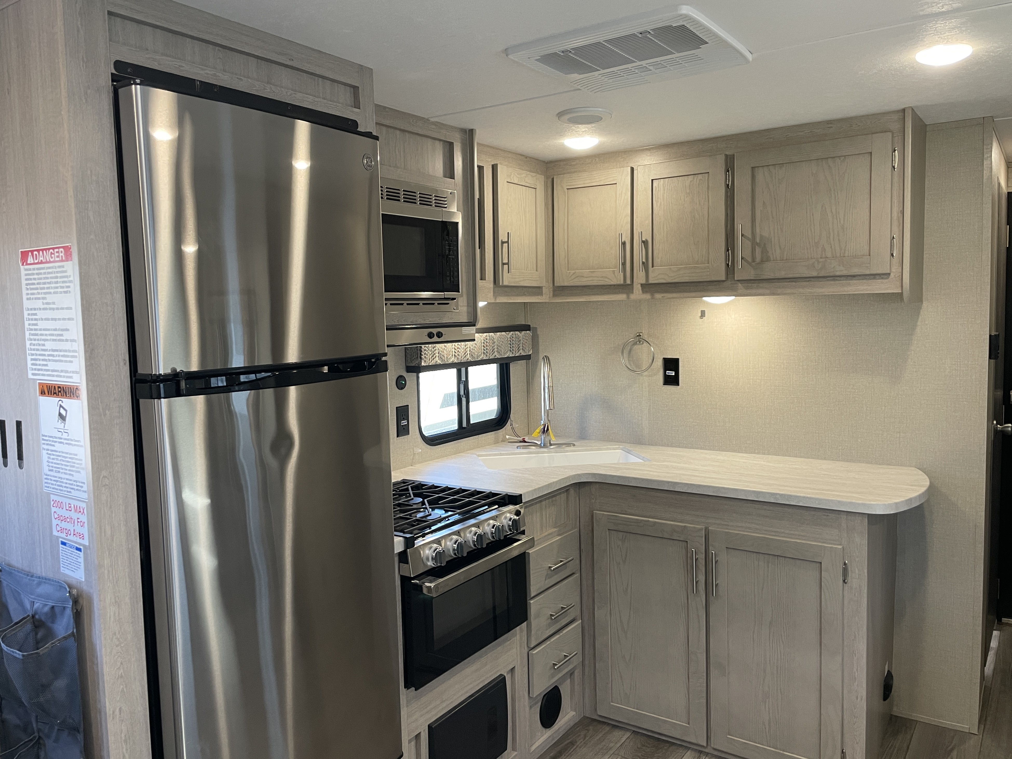 2023 Coachmen Catalina Trail Blazer 29THS, $ 26,490