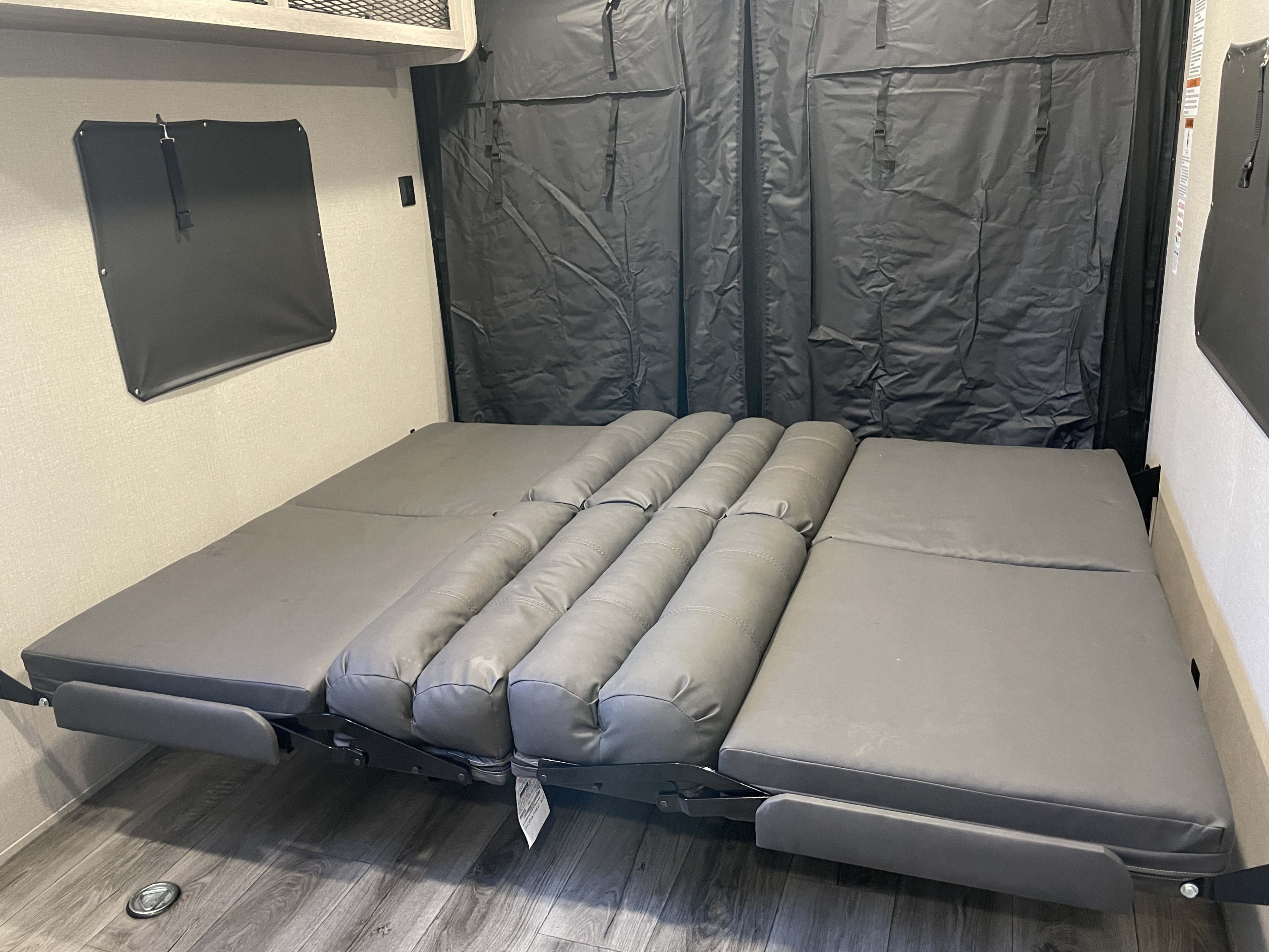 2023 Coachmen Catalina Trail Blazer 29THS, $ 26,490