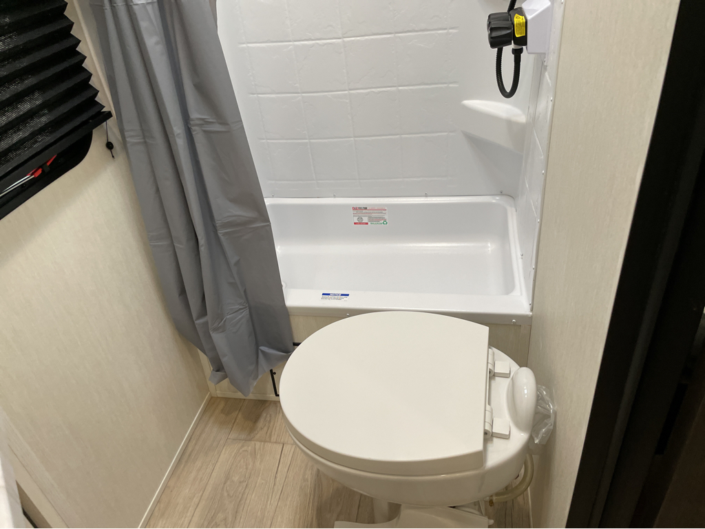 2025 Forest River Rogue SUT 23SUT, $ 27,490