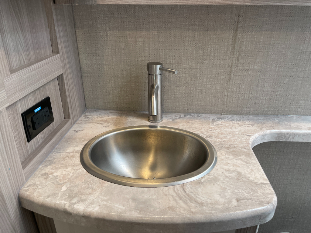 2023 Thor Motor Coach Delano® 24FB, $ 84,990