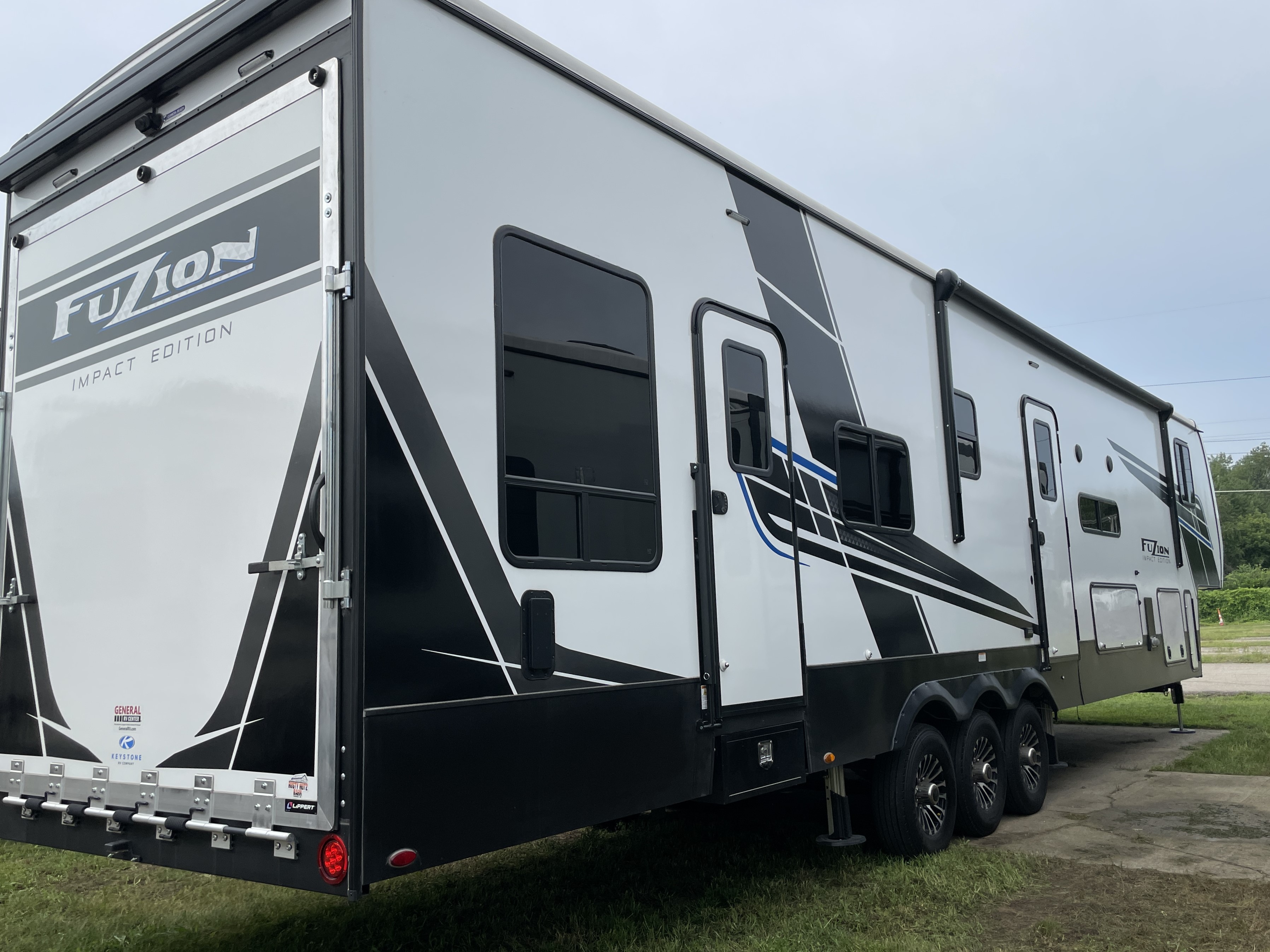 2025 Keystone Fuzion Impact Edition 415, $ 69,990