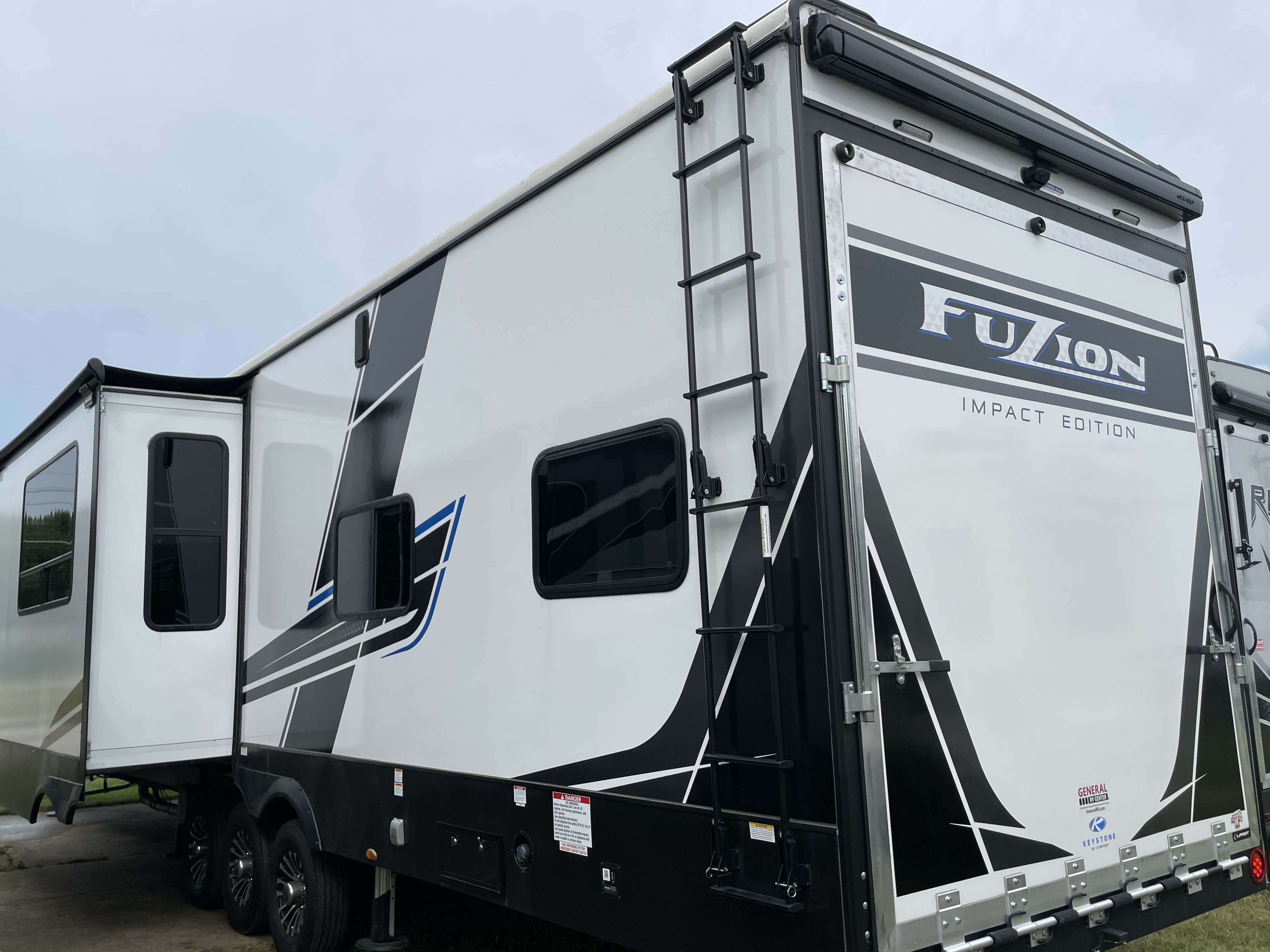 2025 Keystone Fuzion Impact Edition 415, $ 69,990
