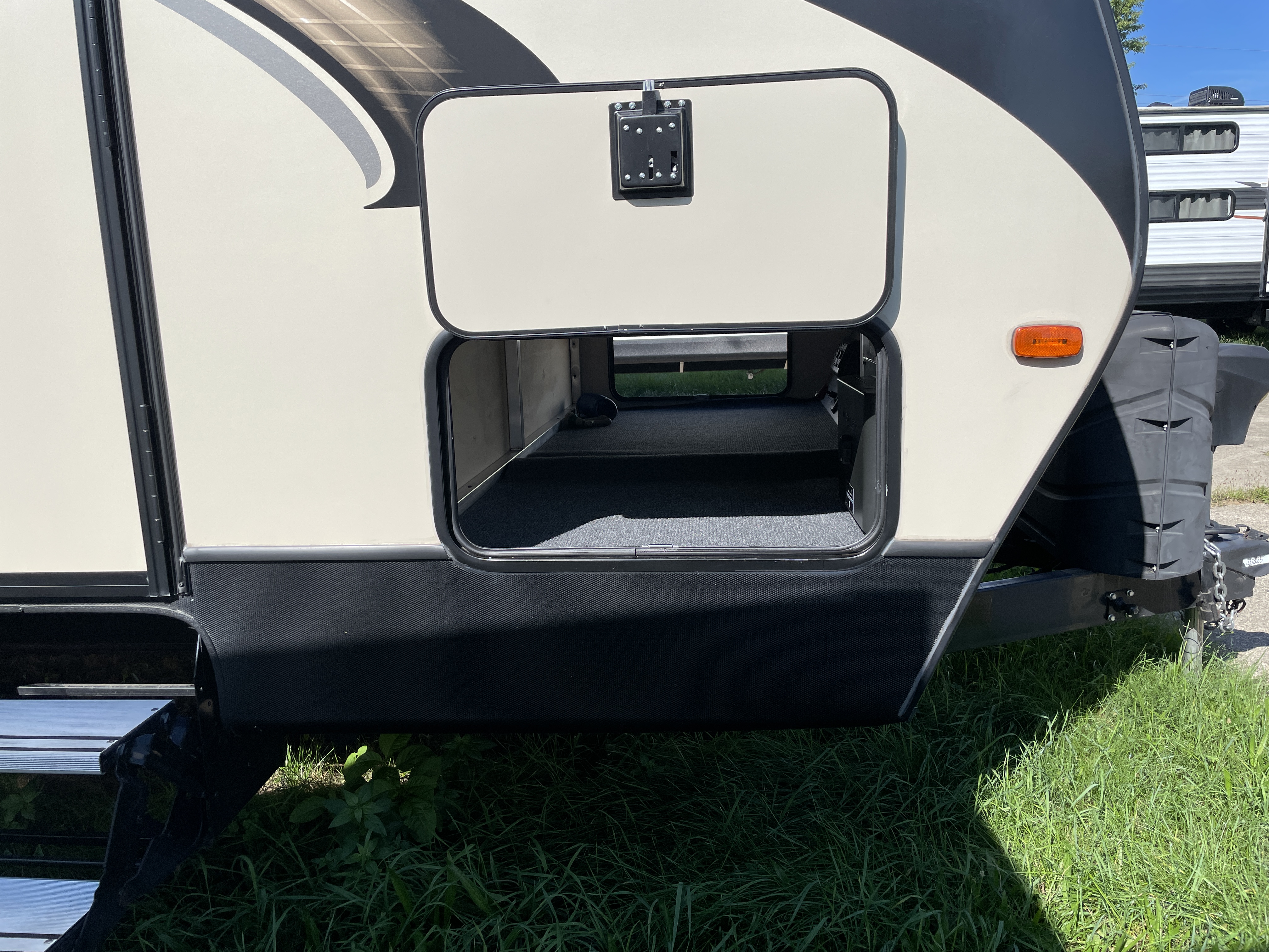2019 Keystone Cougar Half-Ton (East) 27SAB, $ 22,490