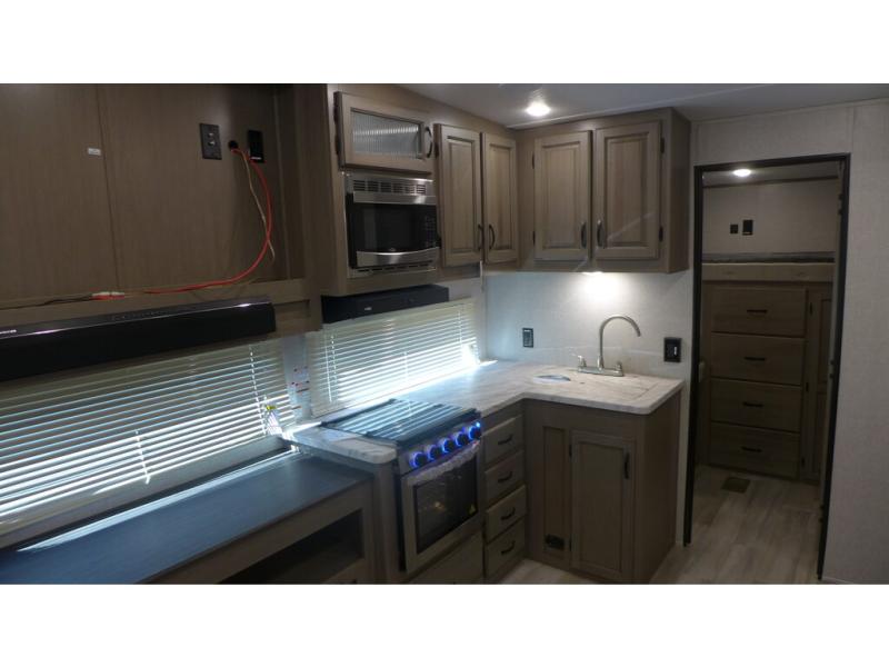 2022 Coachmen Chaparral Lite 274BH, $ 44,995