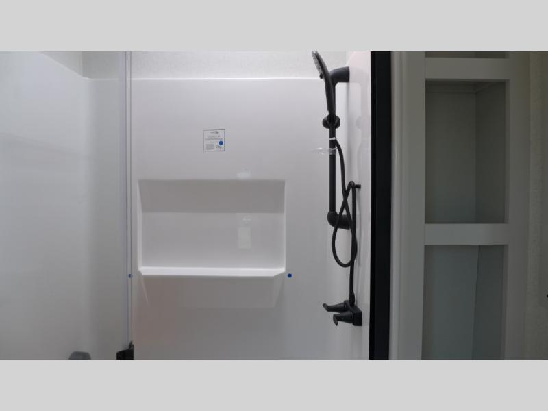 2025 Forest River Sandpiper 3990FL, $ 103,345