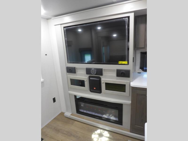 2023 Palomino River Ranch 391MK, $ 84,995