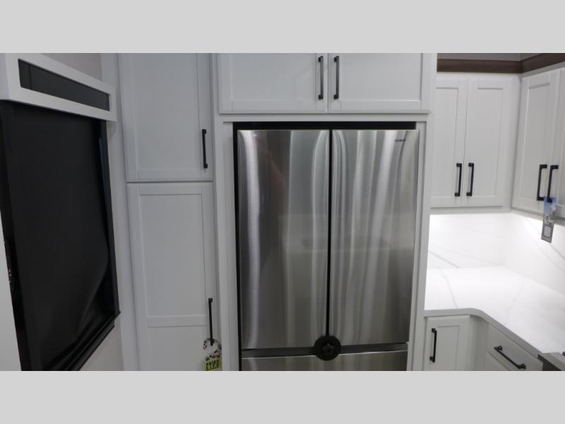 2025 Forest River Riverstone 39RKFB, $ 198,287