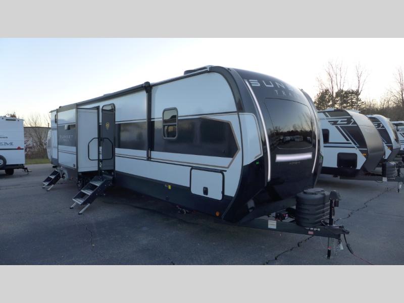 2026 CrossRoads Sunset Trail SS331BH, $ 73,236