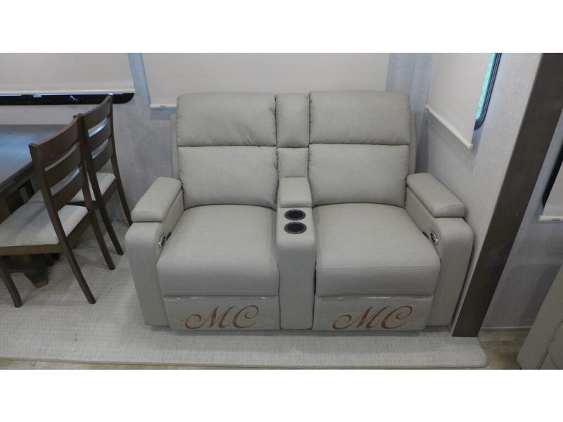 2023 Forest River Flagstaff Classic FW 8529RLBS, $ 57,995