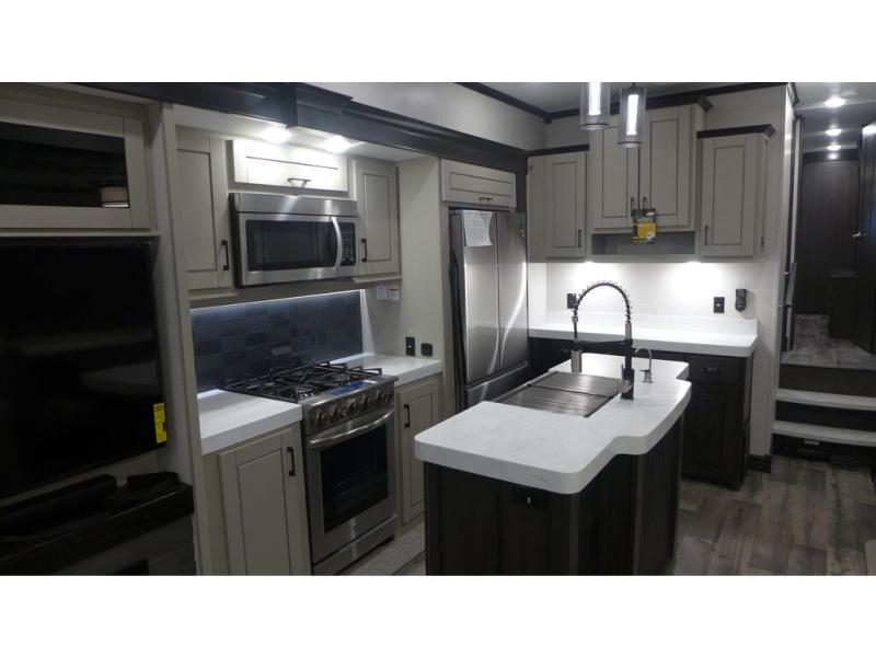 2022 Redwood Redwood RW3401RL, $ 87,995