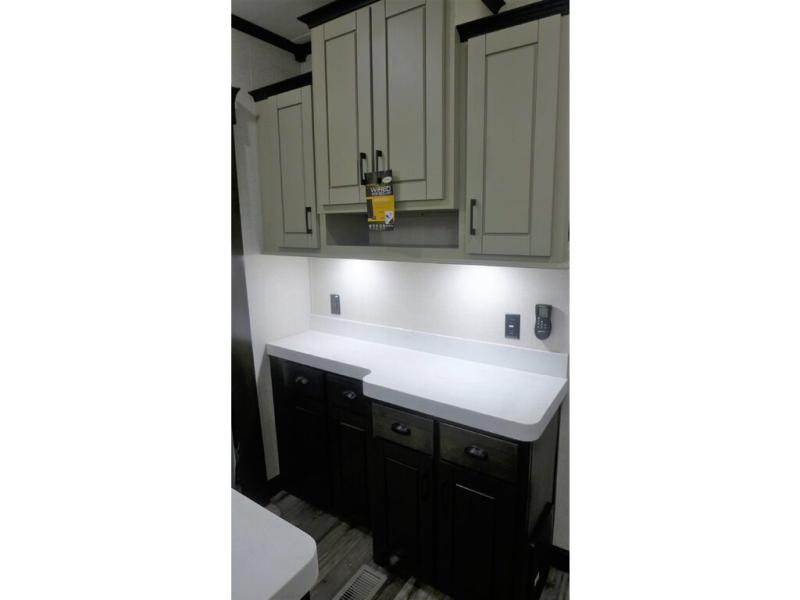 2022 Redwood Redwood RW3401RL, $ 87,995