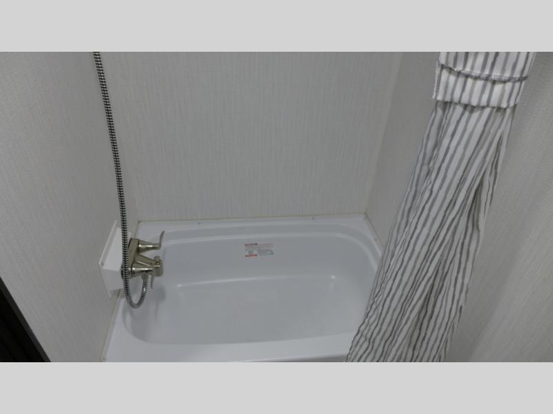 2025 Cruiser RV Avenir XLT 17BH, $ 11,999