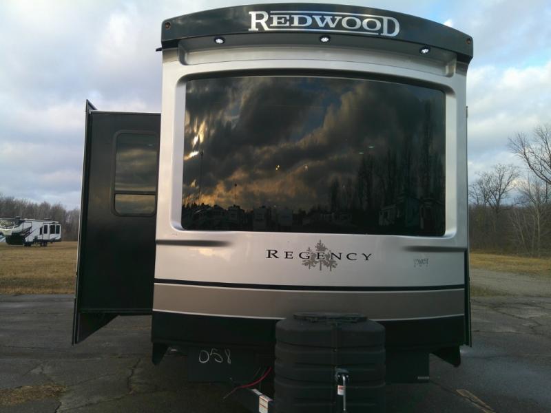 2025 Redwood Regency 3721FDB, $ 131,200