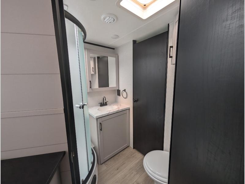 2026 Jayco Jay Feather 24FK, $ 57,481