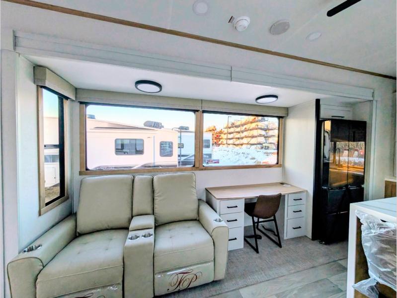 2026 Forest River Sandpiper 3800RK, $ 94,296