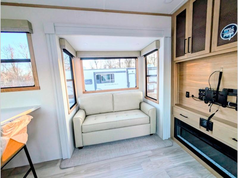 2026 Forest River Sandpiper 3800RK, $ 94,296
