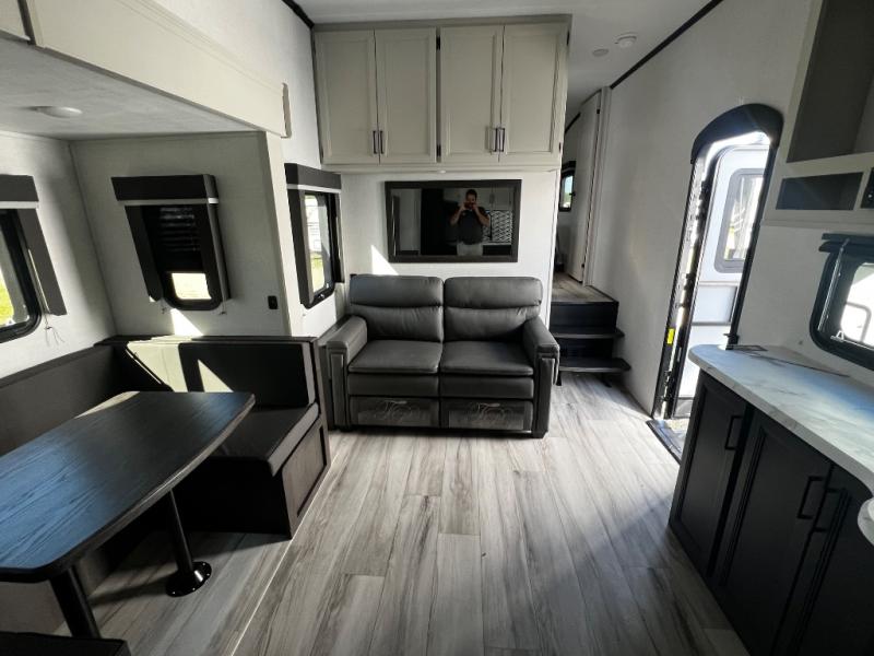 2026 Keystone Arcadia Select 27SBH, $ 36,999