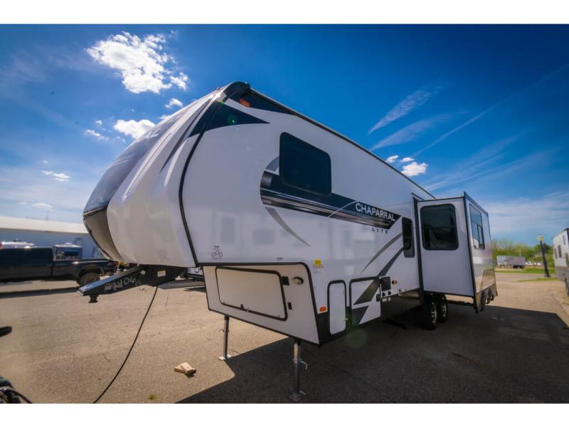 2022 Coachmen Chaparral Lite 274BH, $ 39,999