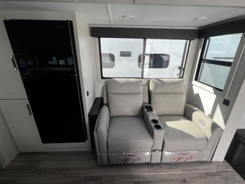 2026 Keystone Arcadia Super Lite 242SLMD, $ 67,493