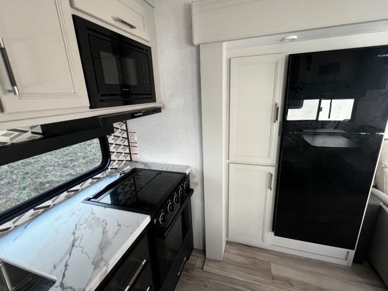 2026 Keystone Arcadia Super Lite 242SLMD, $ 67,493