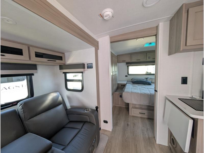 2026 Forest River Flagstaff Micro Lite 25FBLS, $ 47,218