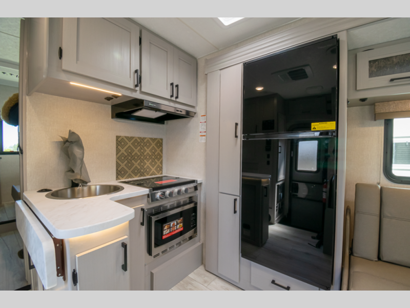 2025 Coachmen Freelander 26DS Ford - 450, $ 99,999