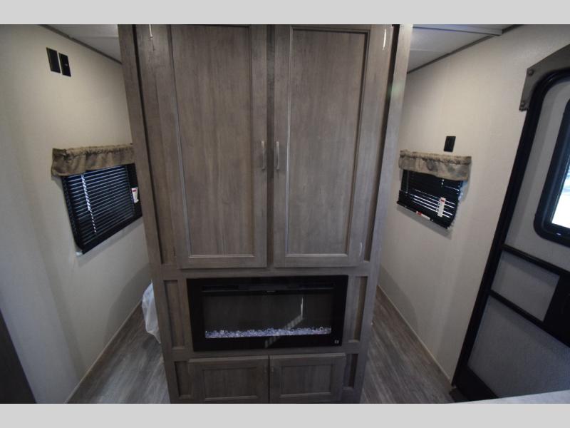 2025 Forest River Aurora 24RBS, $ 23,990
