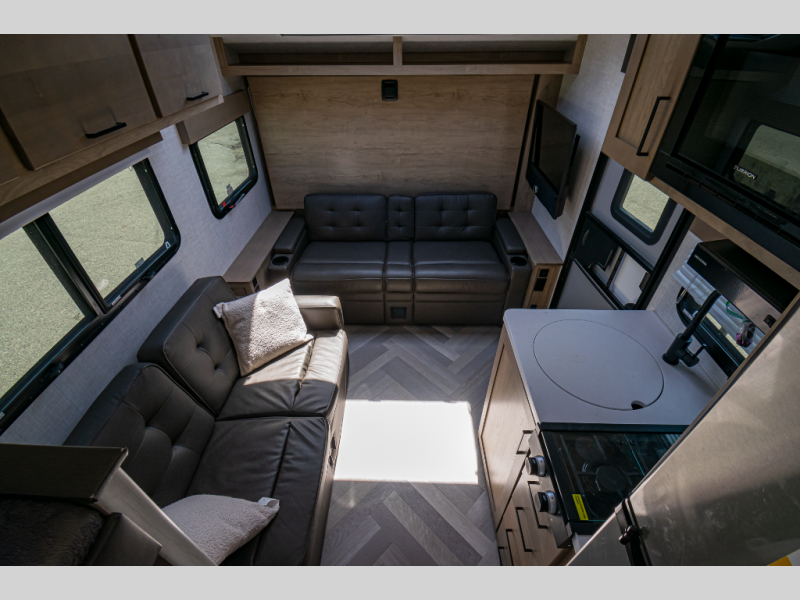 2022 Ember Overland Series 170MBH, $ 26,990
