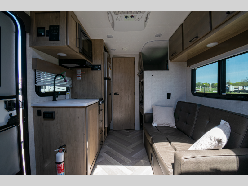 2022 Ember Overland Series 170MBH, $ 26,990