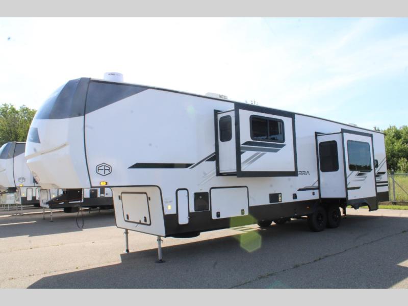 2025 Forest River Sierra 3800RK, $ 98,834