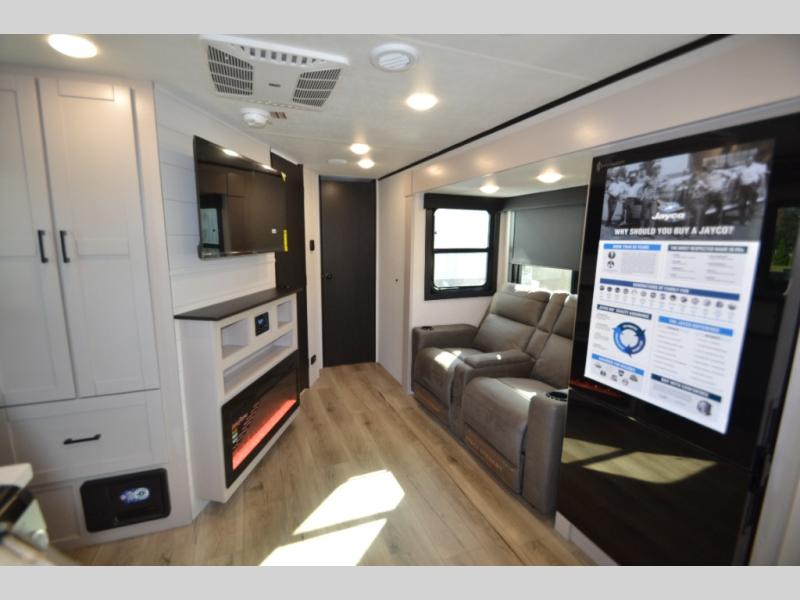 2026 Jayco Jay Feather 24FK, $ 57,481