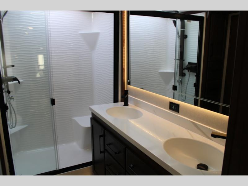 2025 Forest River Riverstone 39RKFB, $ 196,481