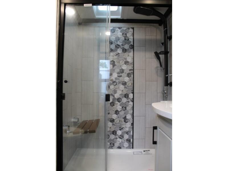 2023 Redwood Redwood RW3401RL, $ 195,216