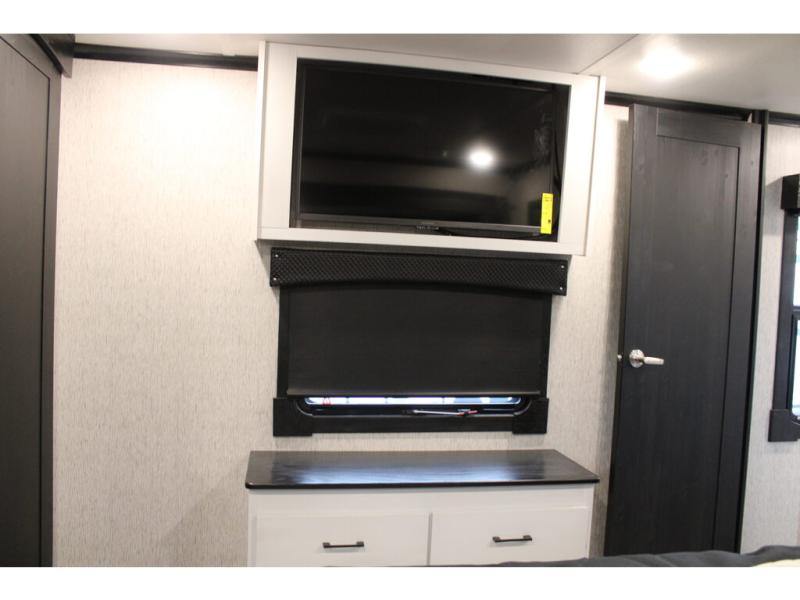 2023 Redwood Redwood RW3401RL, $ 195,216