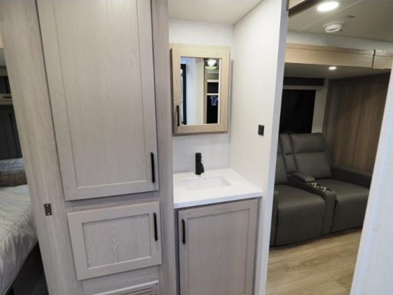 2026 Forest River Rockwood Ultra Lite 2619FK, $ 50,424