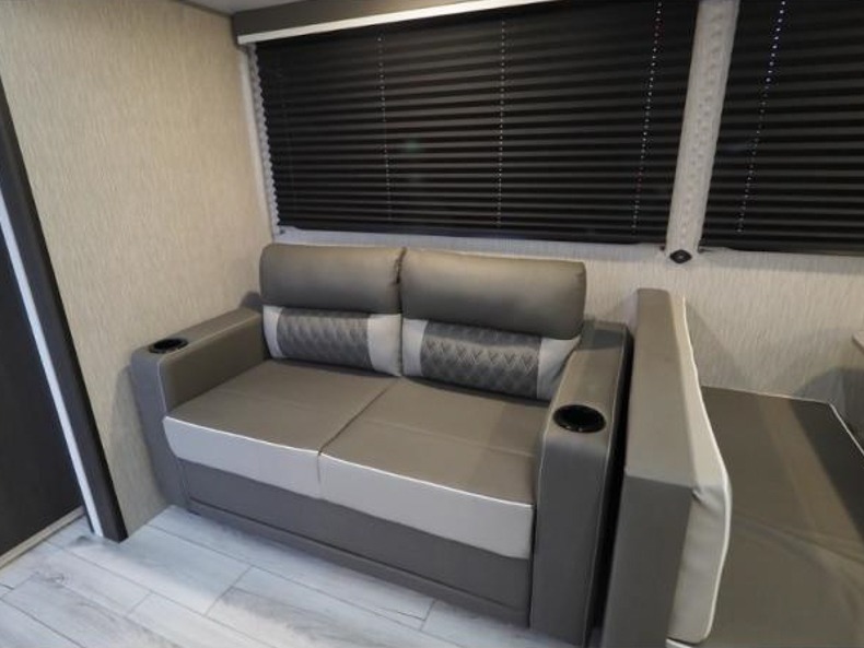 2025 Keystone Hideout 24RBS, $ 23,999