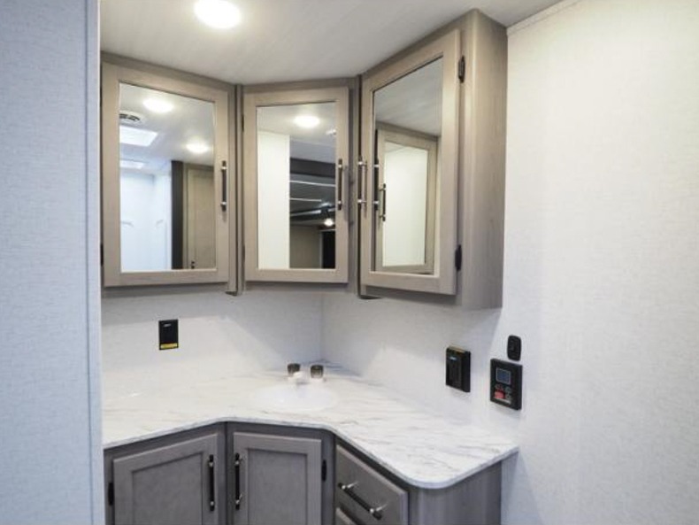 2025 Keystone Hideout 24RBS, $ 23,999