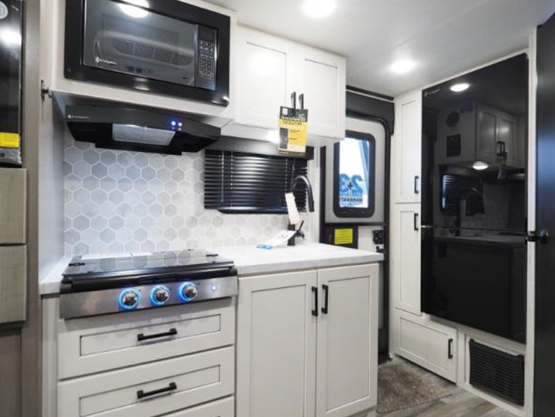 2025 Jayco Jay Feather Micro 166FBS, $ 21,999