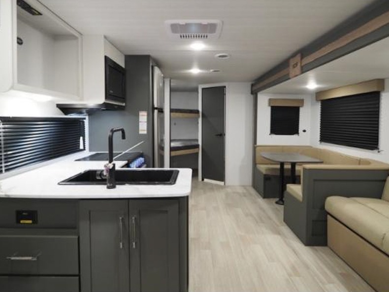2025 Keystone Bullet Classic (East) 2640BH, $ 39,631