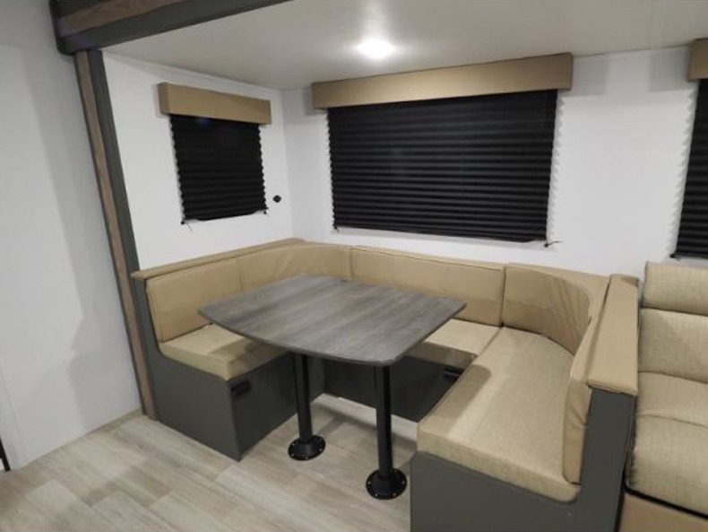 2025 Keystone Bullet Classic (East) 2640BH, $ 39,631