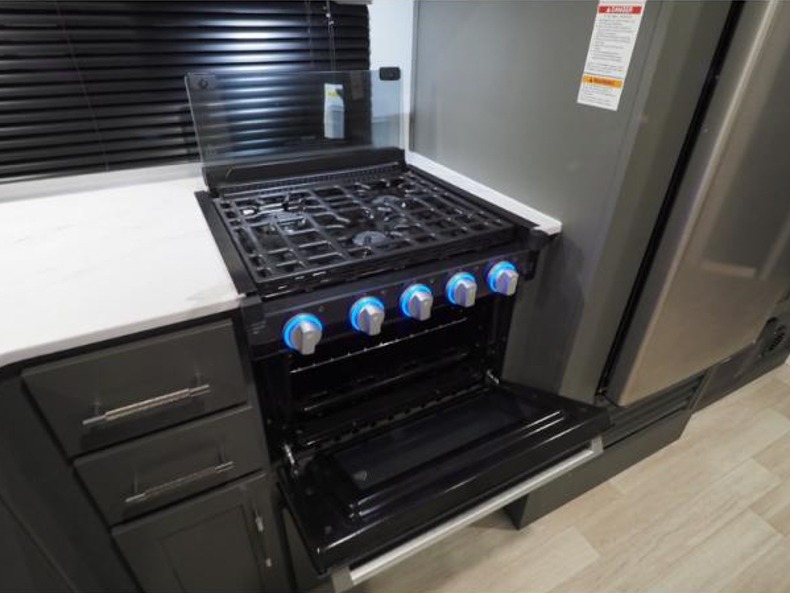 2025 Keystone Bullet Classic (East) 2640BH, $ 39,631