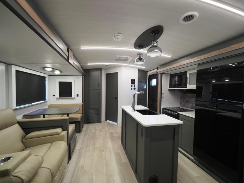2026 Keystone Bullet Premium 330BKQ, $ 67,044