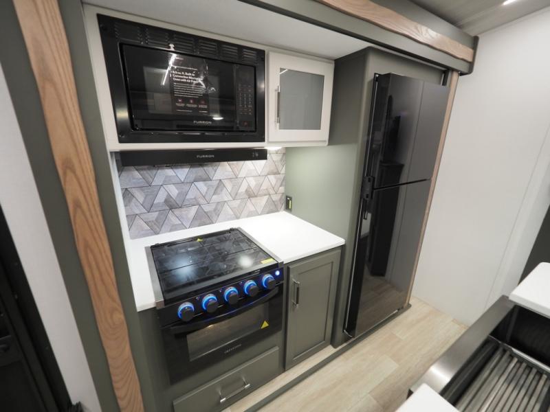 2026 Keystone Bullet Premium 330BKQ, $ 67,044