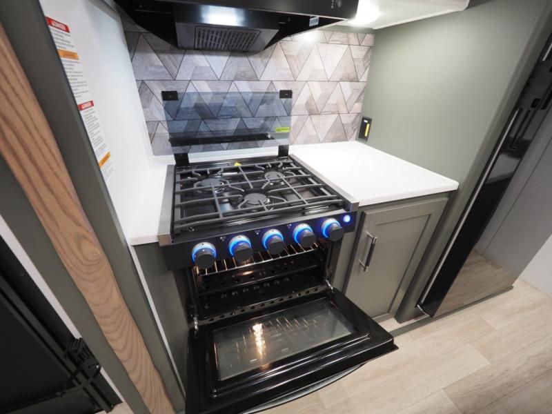 2026 Keystone Bullet Premium 330BKQ, $ 67,044