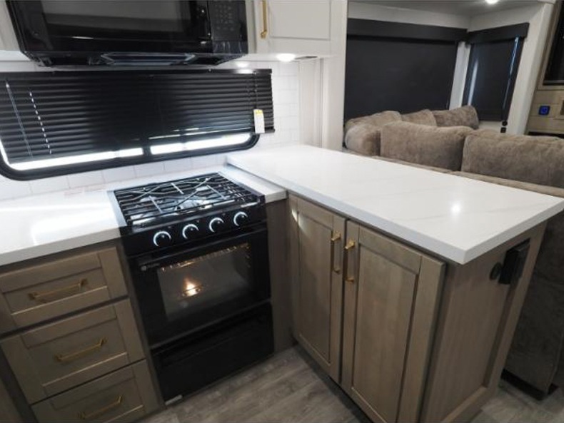 2026 Jayco Eagle 365UKTS, $ 104,530
