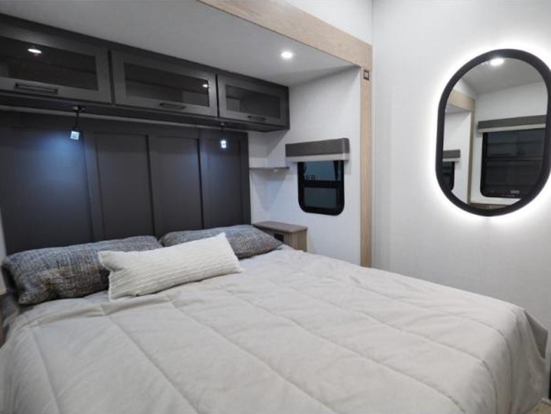 2026 Forest River Rockwood Signature Fifth Wheel 2, $ 77,576