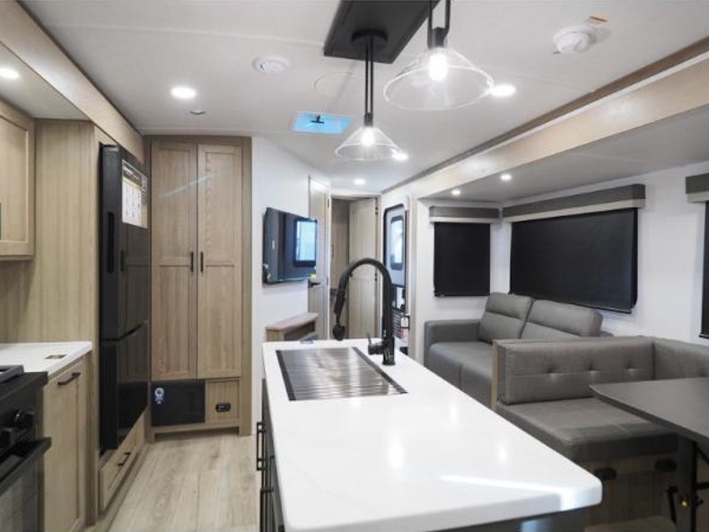 2026 Forest River Rockwood Signature Travel Traile, $ 79,056