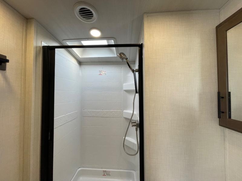 2026 Keystone Cougar Half-Ton (Travel Trailer) 29R, $ 62,717